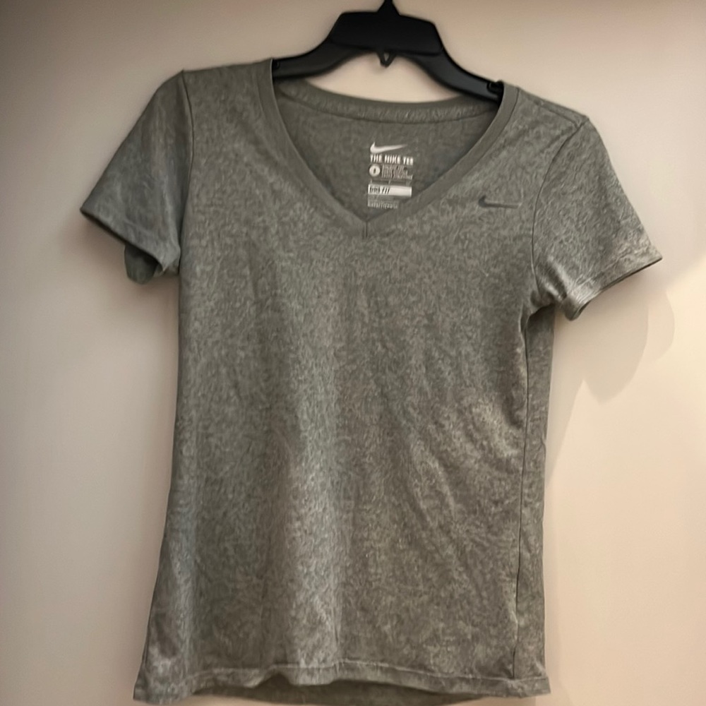Nike top